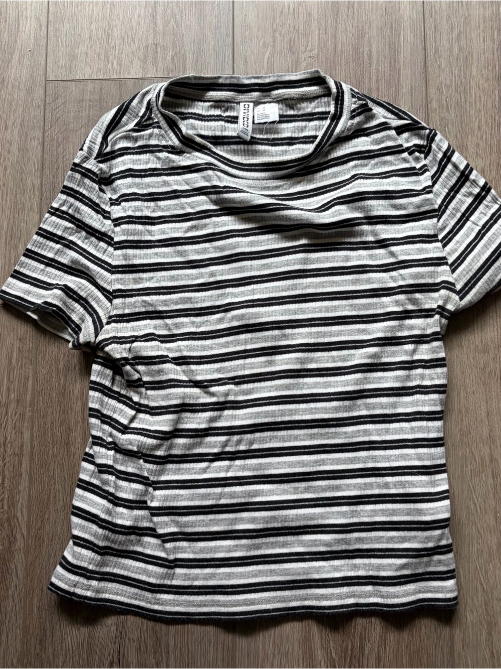 H&M Gray Stripe Crop Top